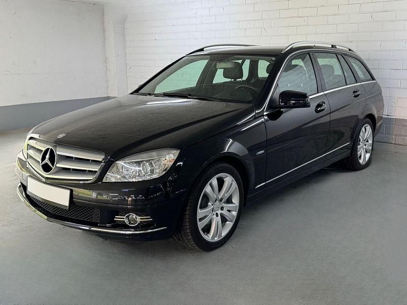 Gebraucht Mercedes C180 Avantgarde 156 PS (114 kW) 2011 Schwarz Kombi