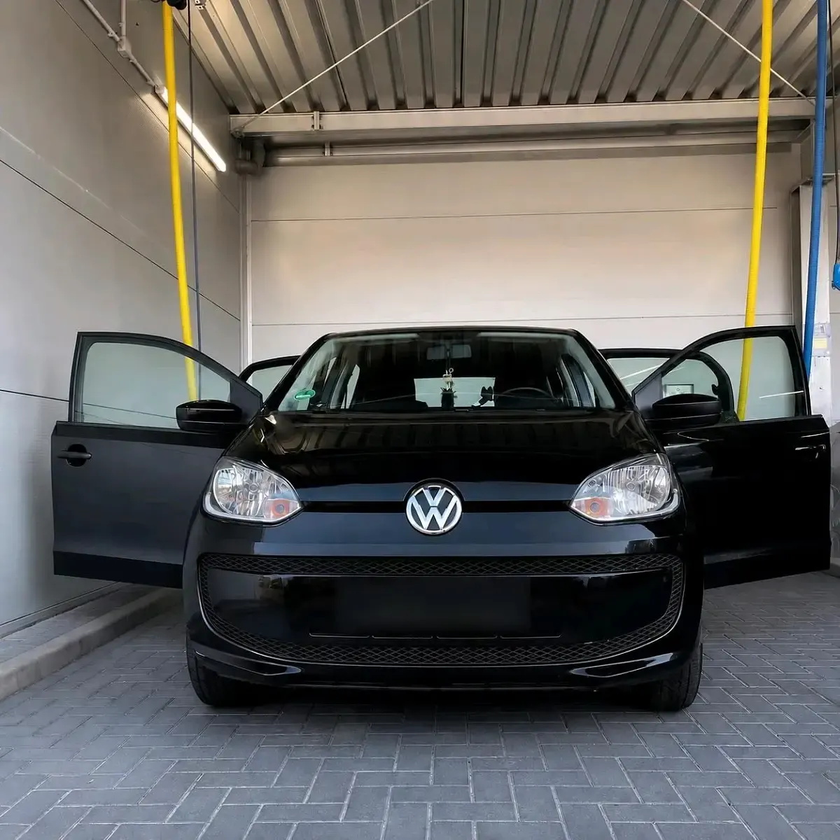 Gebraucht VW up! 60 PS (44 kW) 2014 Schwarz Kleinwagen