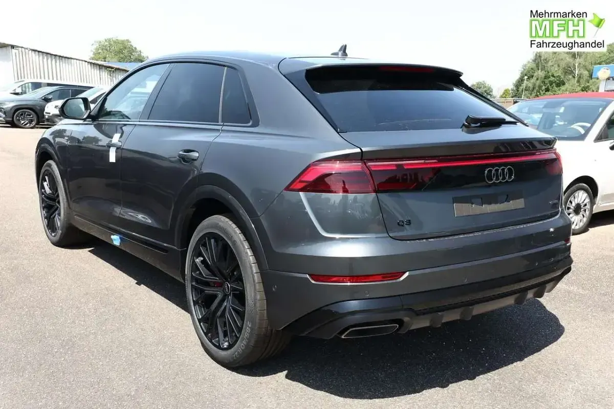 Neu Audi Q8 S-Line 286 PS (210 kW) 2026 Daytonagrau perleffekt SUV
