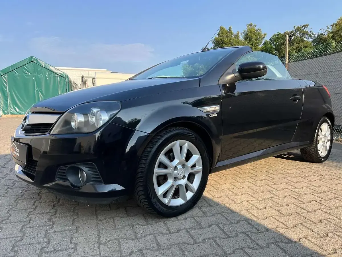 Gebraucht Opel Tigra Sport 90 PS (66 kW) 2006 Saphirschwarz mi2 Cabrio