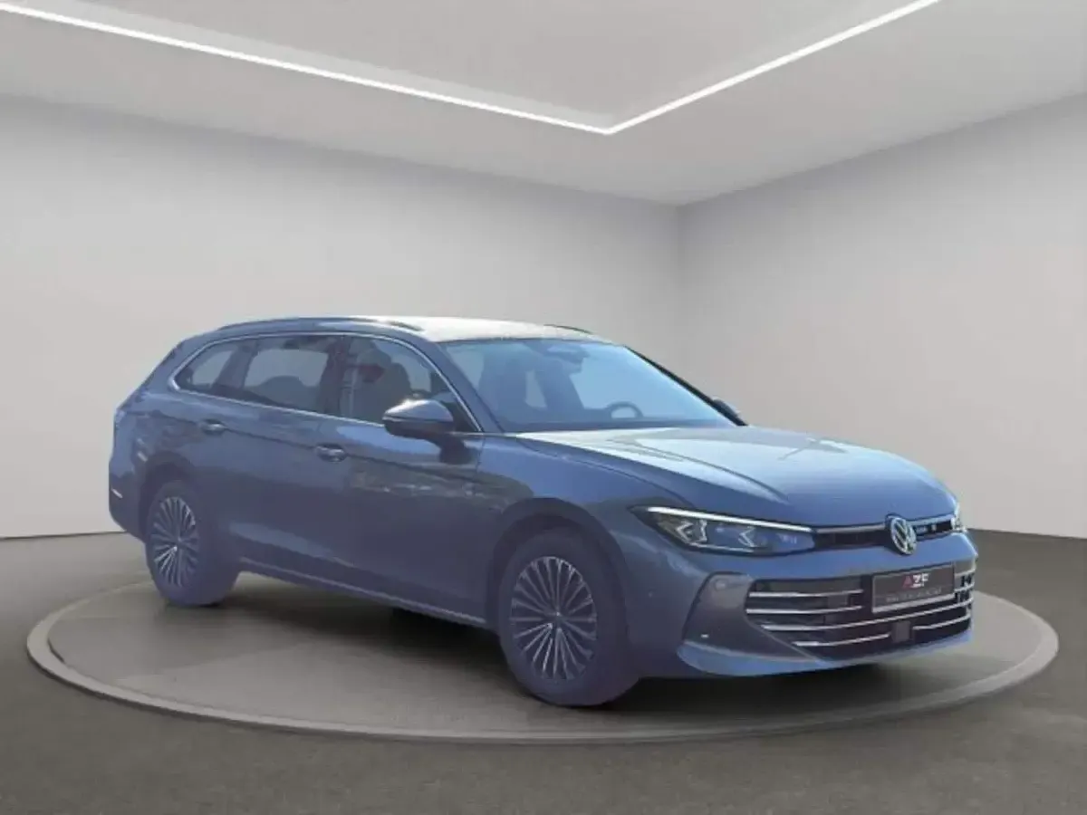 Gebraucht VW Passat Elegance 150 PS (110 kW) 2026 Kombi