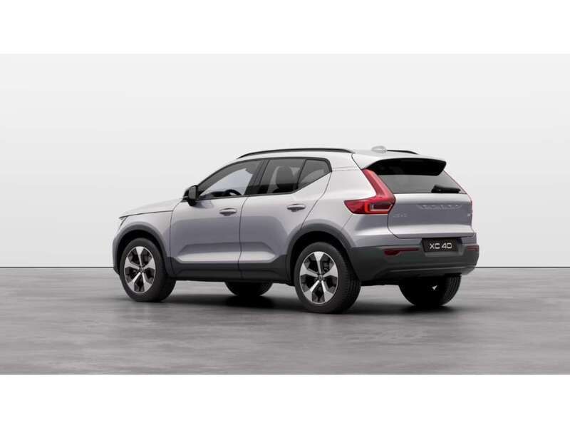 Gebraucht Volvo XC40 Plus 197 PS (144 kW) 2024 Silber SUV