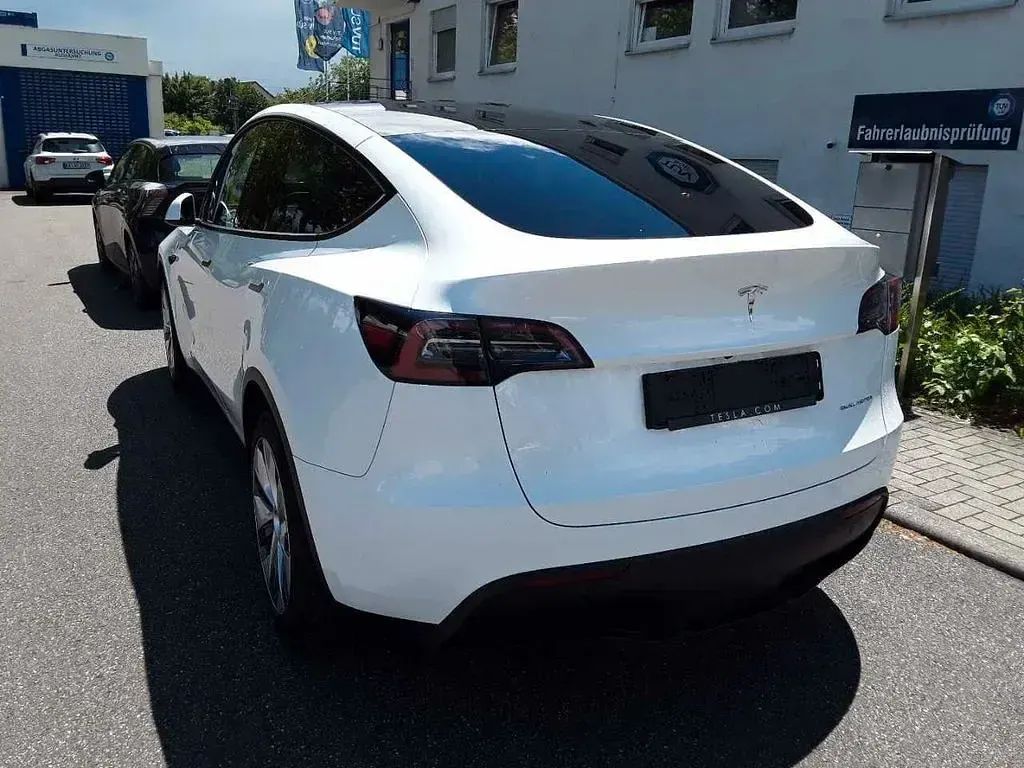 Gebraucht Tesla Model Y 378 kW (514 PS) 2023 Weiß SUV