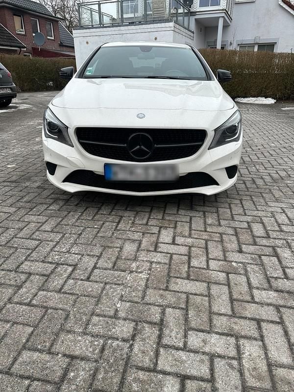 Gebraucht Mercedes CLA180 122 PS (89 kW) 2013 Weiß Limousine