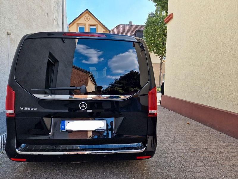 Gebraucht Mercedes V250 Avantgarde 190 PS (139 kW) 2019 Schwarz Van / Kleinbus
