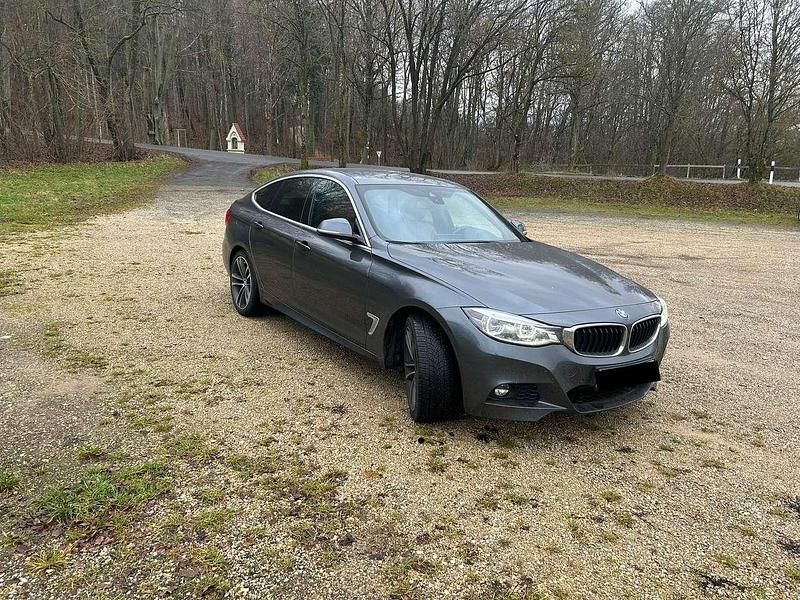 Gebraucht BMW 320 M Sport 190 PS (139 kW) 2017 Grau Limousine