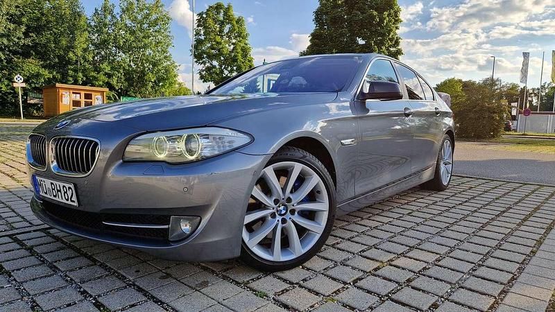 Grau Gebraucht 2010 BMW 530 Sport Line Limousine | 10.500 € (Guter Preis) - Bild 1/4