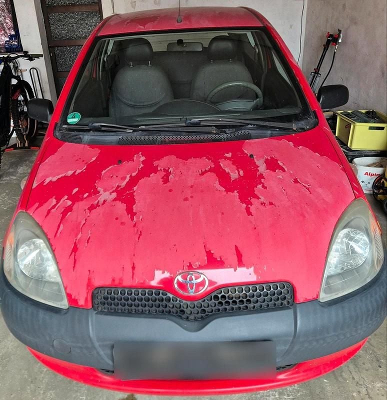 Gebraucht Toyota Yaris 68 PS (50 kW) 2014 Rot Kleinwagen