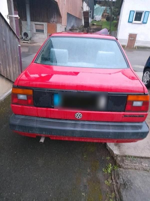 Second-hand VW Jetta 70 CP (51 kW) 1990 Roșu Berlinǎ