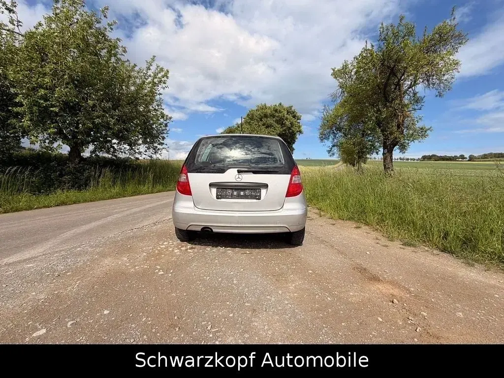 Gebraucht Mercedes A160 Elegance 95 PS (69 kW) 2009 Silber Limousine