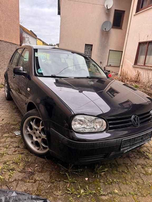 Brugt VW Golf IV 105 HK (77 kW) 2003 Sort Sedan