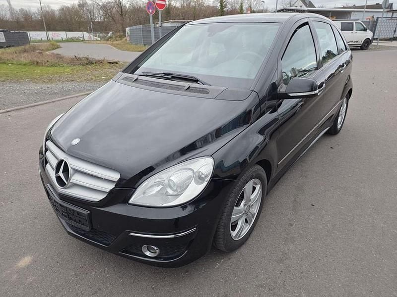 Schwarz Gebraucht 2008 Mercedes B180 Van / Kleinbus | 5.980 € (Fairer Preis) - Bild 1/4