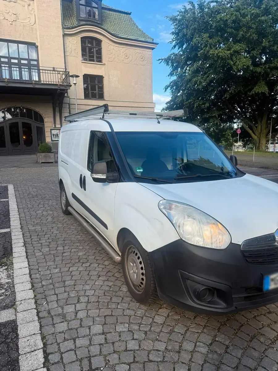 Gebraucht Opel Combo 88 PS (64 kW) 2017 Weiß Van / Kleinbus