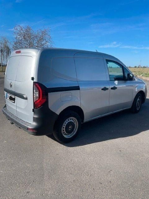 Gebraucht Renault Kangoo Techno 116 PS (85 kW) 2024 Silber Van / Kleinbus