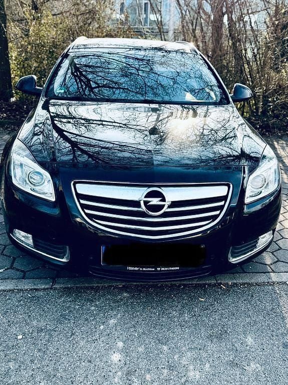 Gebraucht Opel Insignia 160 PS (117 kW) 2012 Schwarz Kombi