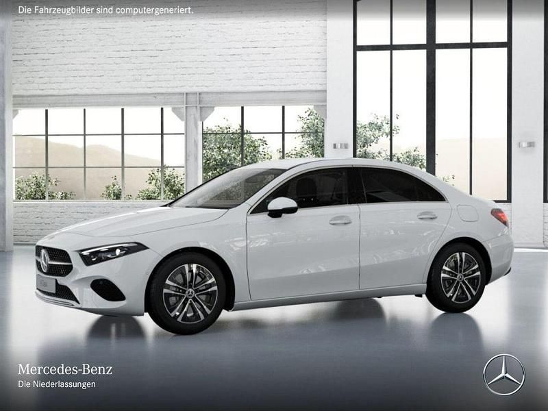 Gebraucht Mercedes A250 Advanced Plus 163 PS (119 kW) 2025 Weiß Limousine