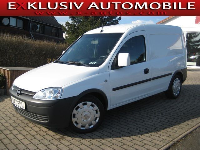 Usata Opel Combo 101 CV (74 kW) 2008 Bianco Monovolume