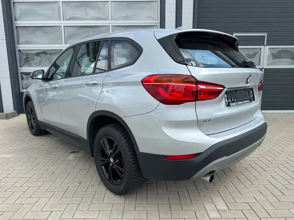 Gebraucht BMW X1 140 PS (102 kW) 2017 Glaciersilber SUV