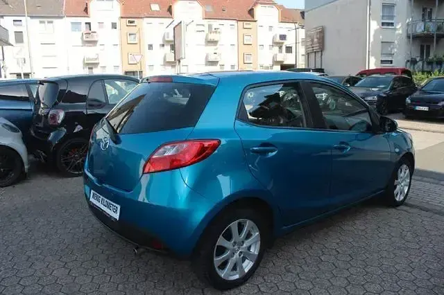 Gebraucht Mazda 2 Center-Line 102 PS (75 kW) 2012 Aquatic blue Kleinwagen