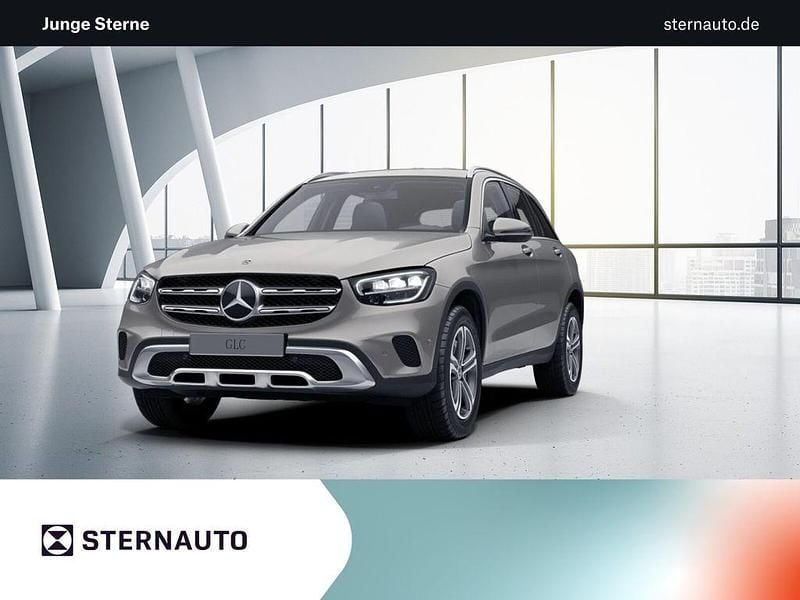 Gebraucht Mercedes GLC300e 194 PS (142 kW) 2022 Mojavesilber SUV
