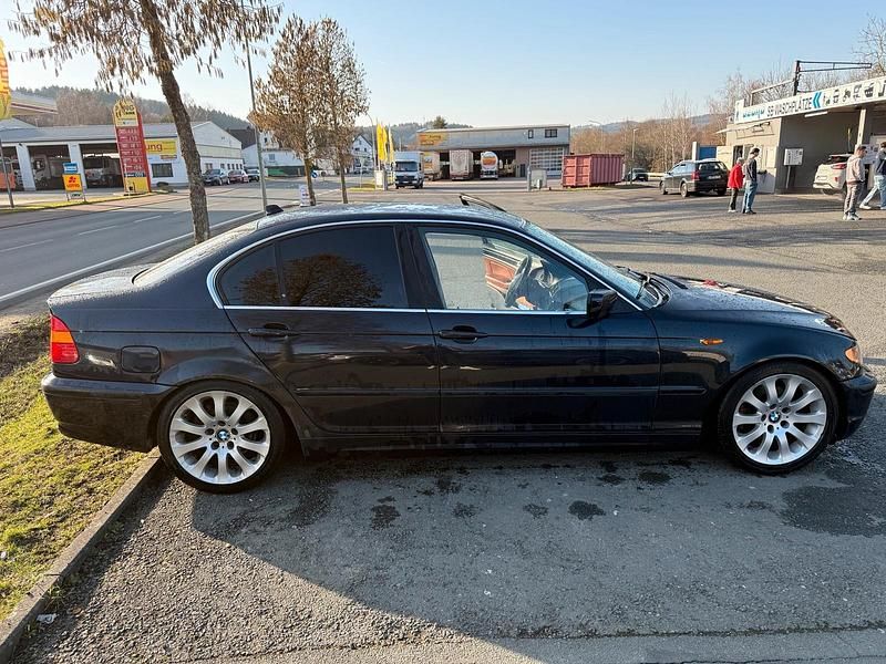 Gebraucht BMW 320 150 PS (110 kW) 2004 Andere farben Limousine