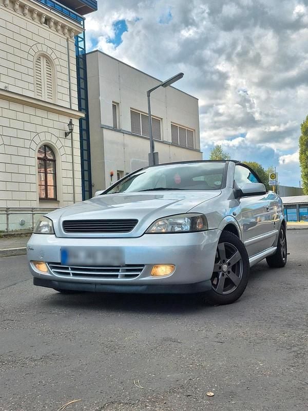 Grau Gebraucht 2003 Opel Astra Cabrio | 1.350 € (Superpreis) - Bild 1/4