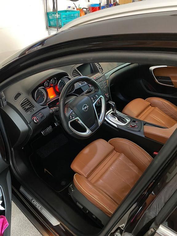 Gebraucht Opel Insignia 194 PS (142 kW) 2012 Braun Kombi