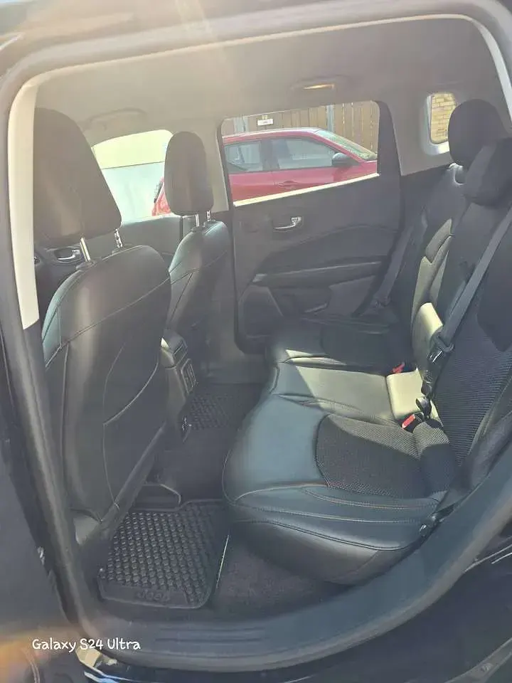 Gebraucht Jeep Compass Limited 170 PS (125 kW) 2018 Schwarz SUV