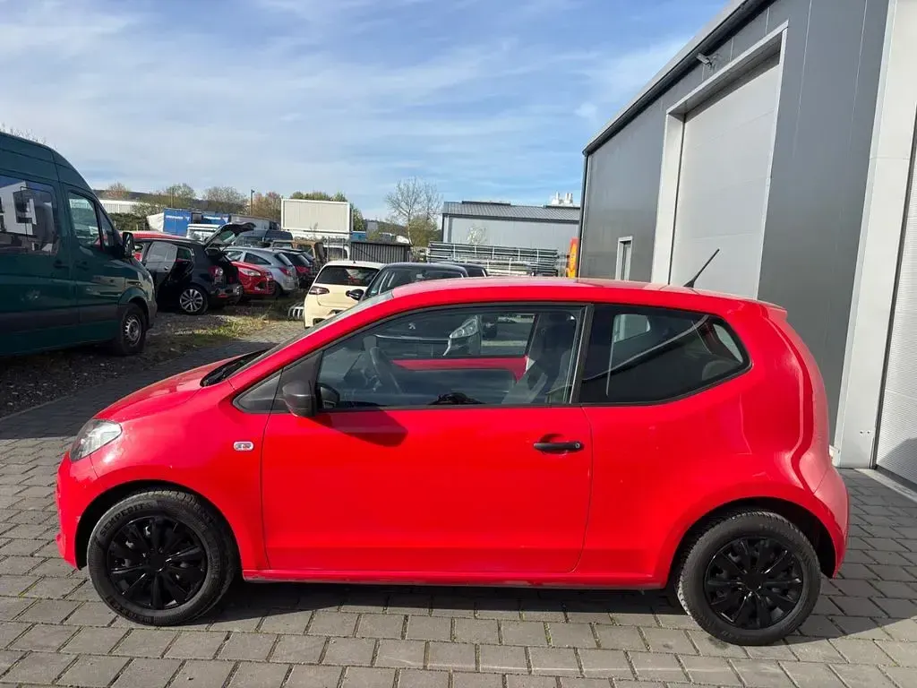Second-hand VW up! 60 CP (44 kW) 2015 Roșu Hatchback