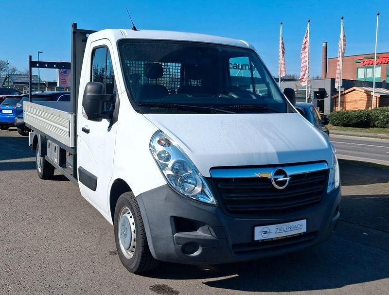 Gebraucht Opel Movano 145 PS (106 kW) 2019 Weiß Van / Kleinbus