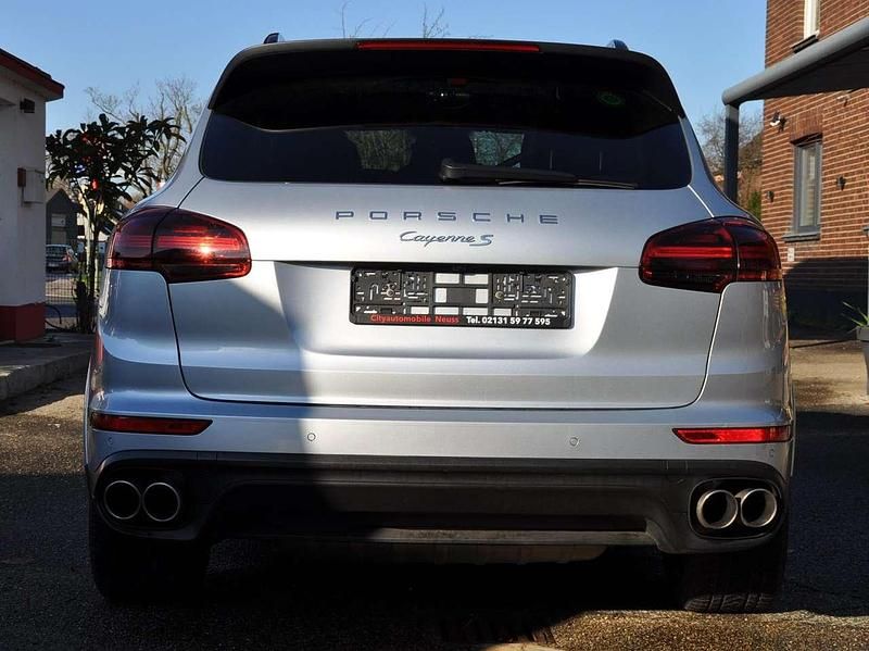 Second-hand Porsche Cayenne Platinum Edition 385 CP (283 kW) 2017 Argintiu SUV