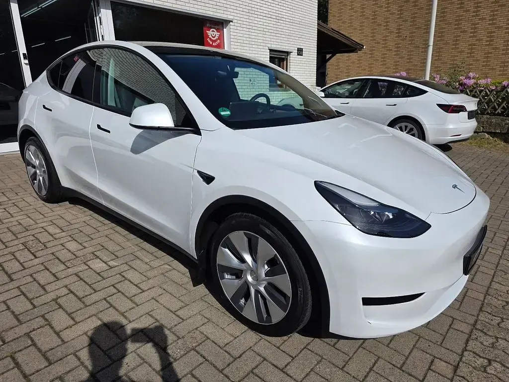 Gebraucht Tesla Model Y RWD 255 kW (347 PS) 2023 Weiß SUV