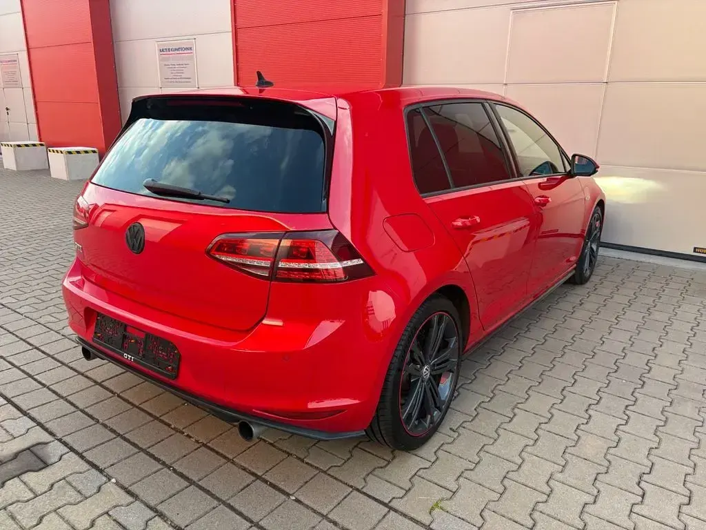 Gebraucht VW Golf VII GTI 220 PS (161 kW) 2017 Rot Limousine
