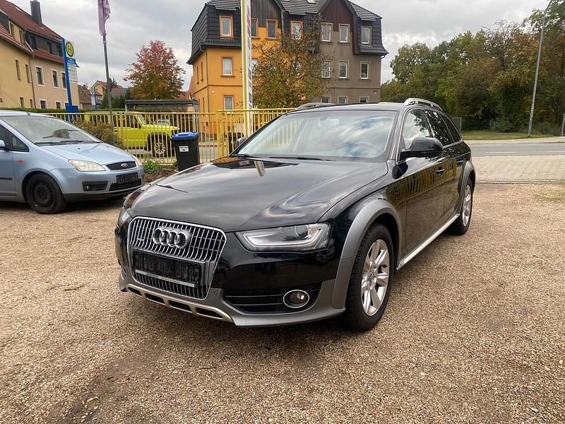 Schwarz Gebraucht 2012 Audi A4 Sport Kombi | 9.400 € (Fairer Preis) - Bild 1/4