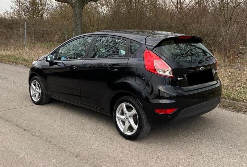 Gebraucht Ford Fiesta SYNC Edition 101 PS (74 kW) 2016 Schwarz Kleinwagen