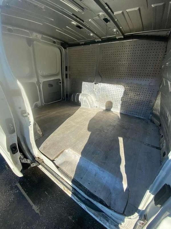 Używany Opel Vivaro 145 KM (106 kW) 2011 Srebrny Minivan