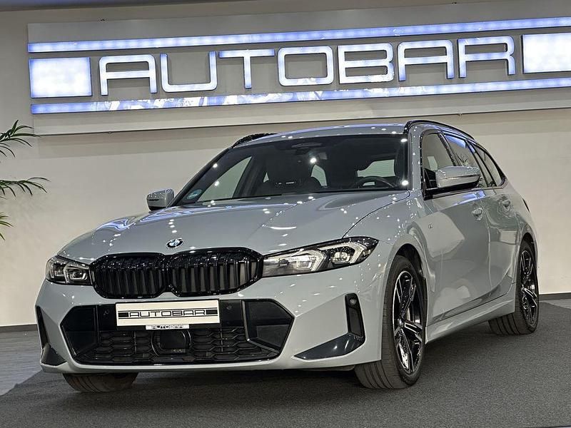 Grau Gebraucht 2023 BMW 320 M Sport Limousine | 37.699 € (Fairer Preis) - Bild 1/4