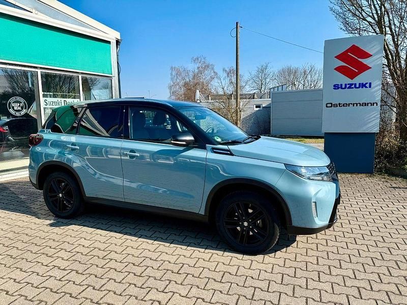 Gebraucht Suzuki Vitara 110 PS (80 kW) 2025 Blau SUV