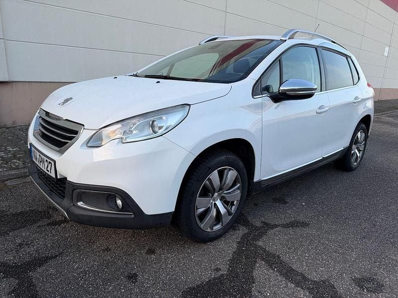 Weiß Gebraucht 2013 Peugeot 2008 Allure SUV | 7.680 € (Fairer Preis) - Bild 1/4