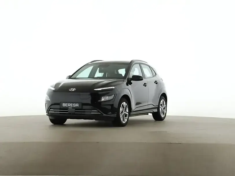 Gebraucht Hyundai Kona Select 100 kW (136 PS) 2023 Schwarz SUV