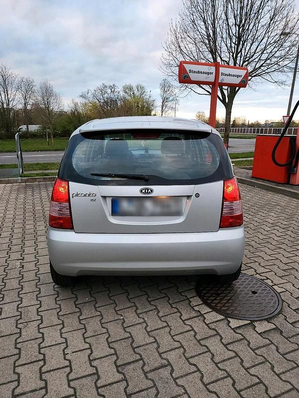 Gebraucht Kia Picanto 65 PS (47 kW) 2007 Silber Kleinwagen