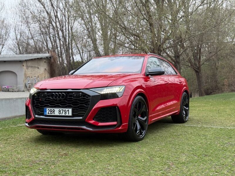 Rot Gebraucht 2021 Audi RS Q8 Advanced SUV | 111.990 € - Bild 1/4