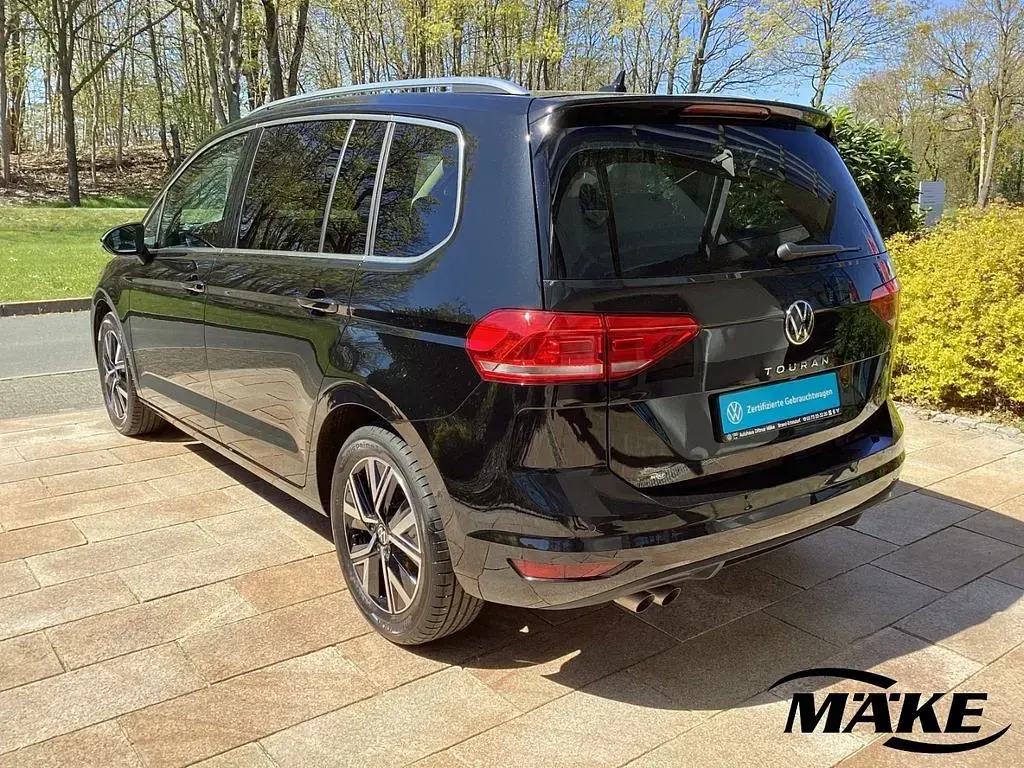 Gebraucht VW Touran Highline 150 PS (110 kW) 2025 Schwarz Van / Kleinbus