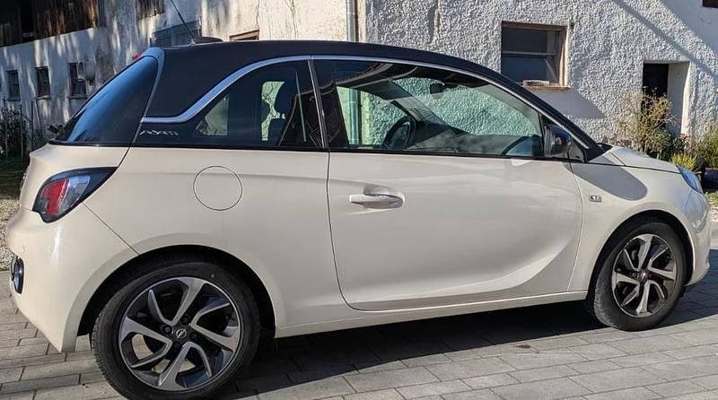 Używany Opel Adam Glam 70 KM (51 kW) 2016 Beżowy Hatchback