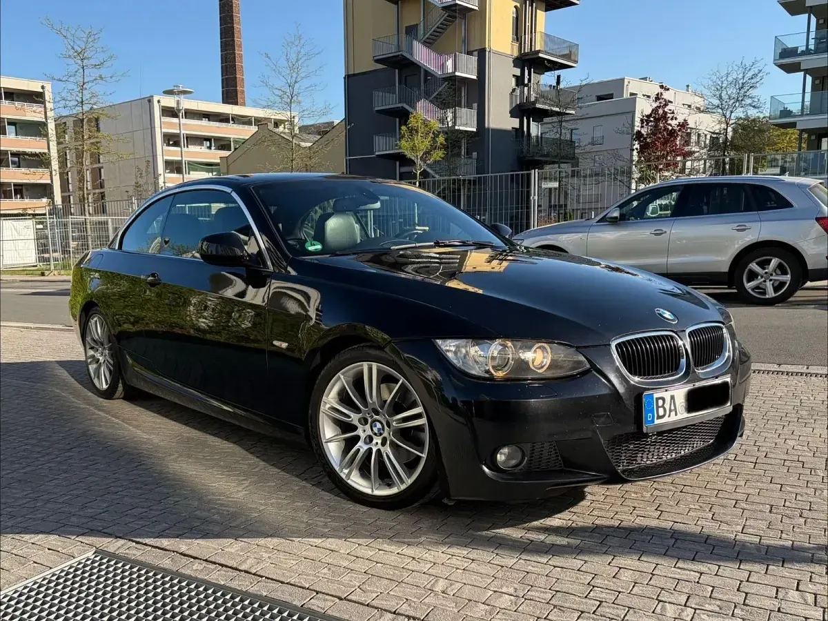 Gebraucht BMW 320 Cabriolet M Sport 177 PS (130 kW) 2010 Schwarz Cabrio