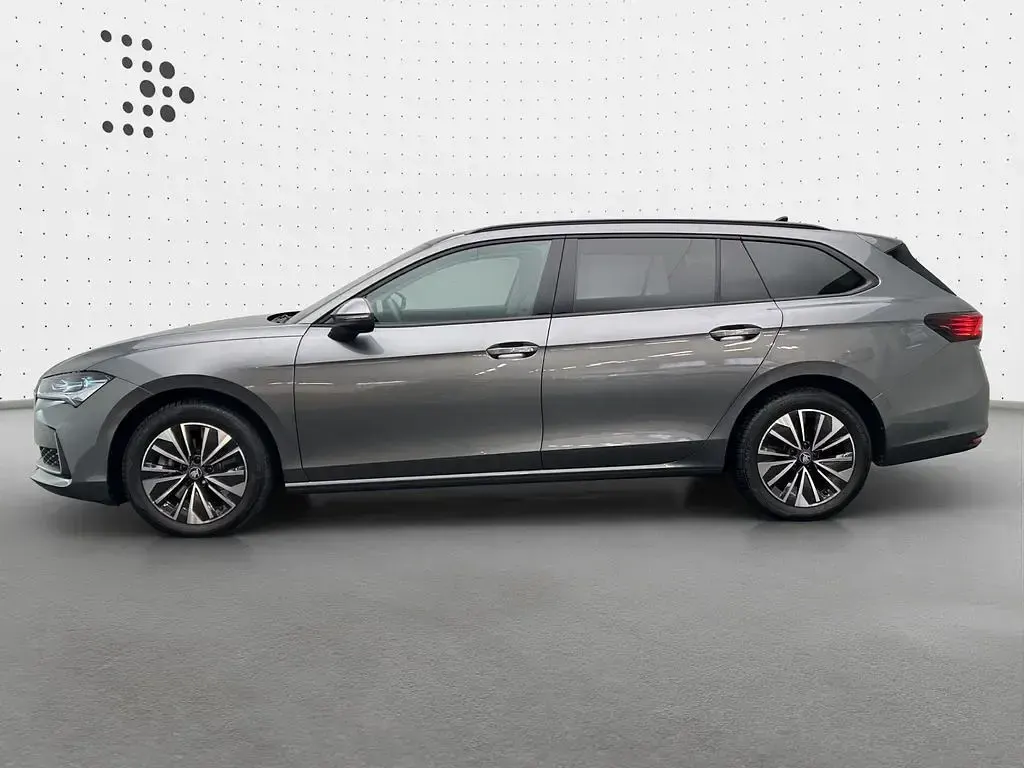 Gebraucht Skoda Superb Selection 204 PS (150 kW) 2025 Graphitegrau metallic Kombi