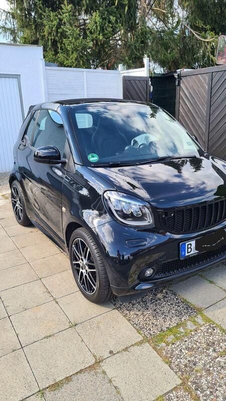 Schwarz Gebraucht 2017 Smart ForTwo Coupé Prime Cabrio | 16.400 € (Fairer Preis) - Bild 1/4