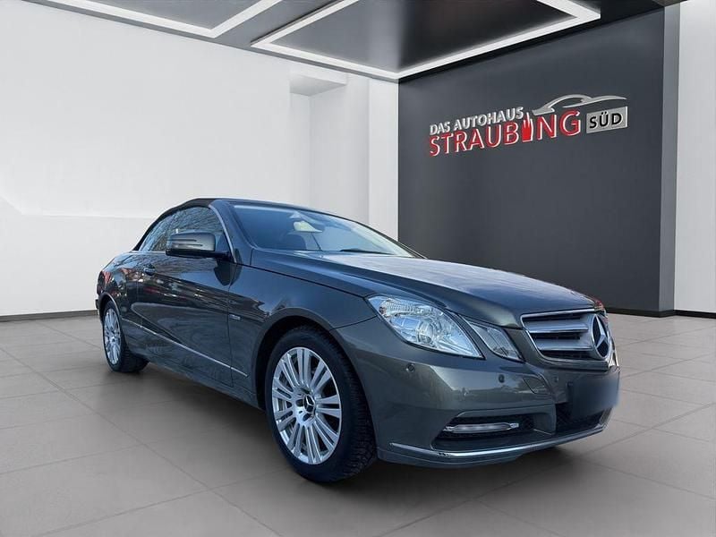 Grau Gebraucht 2012 Mercedes E200 Cabrio | 8.990 € (Superpreis) - Bild 1/4