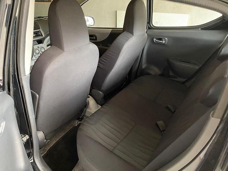 Gebraucht Nissan Pixo 68 PS (50 kW) 2011 Schwarz Kleinwagen