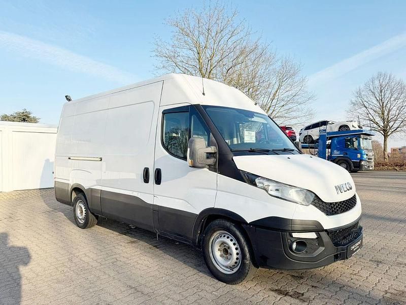 Gebraucht Iveco Daily 170 PS (125 kW) 2016 Weiß Van / Kleinbus